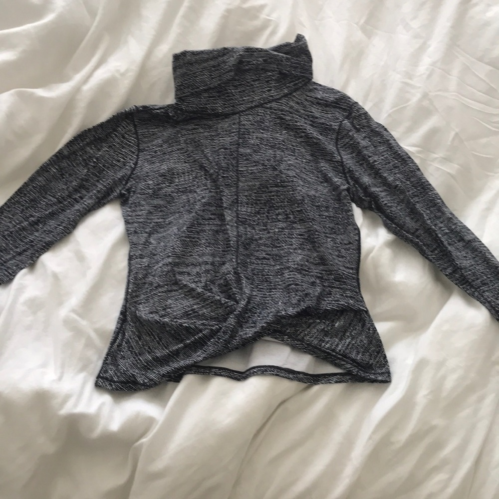 Lululemon mock neck athletic top